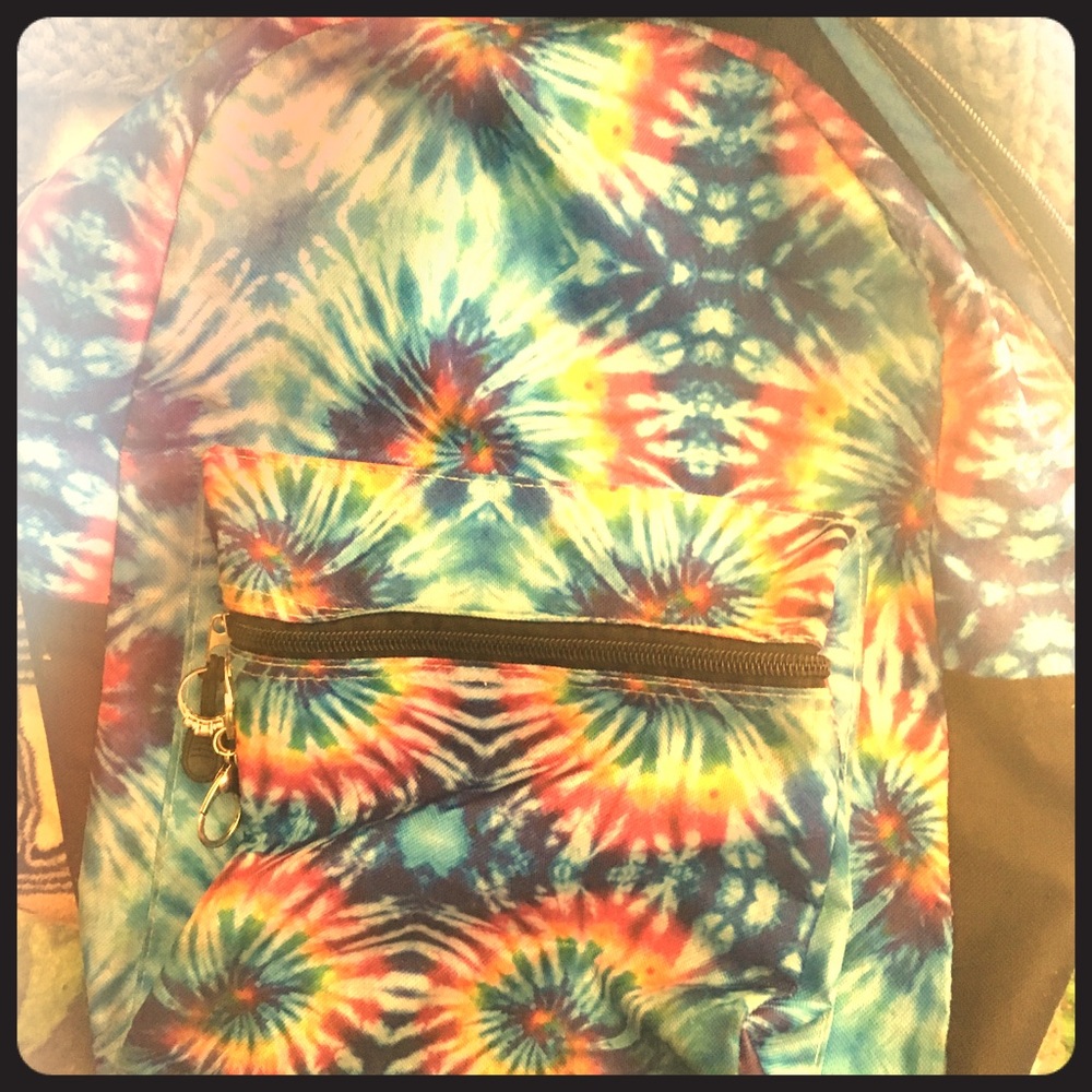 Backpacks&purses,GUESS,BetseyJohnson,SteveMadden